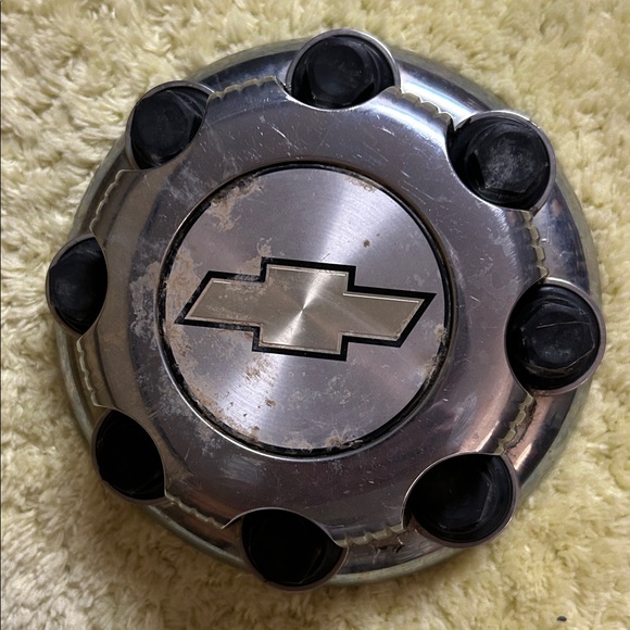 Chevy Hubcap - Picture 2 of 7